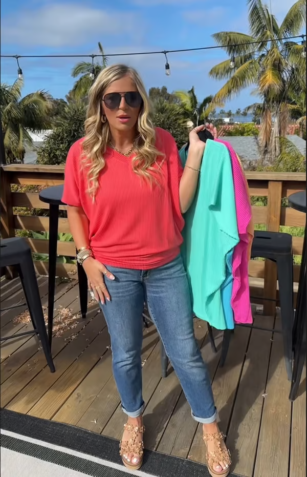 💥Summer Hot Sale 49% OFF💥Women's V-Neck Versatile Casual Bat Sleeve T-Shirt Tops